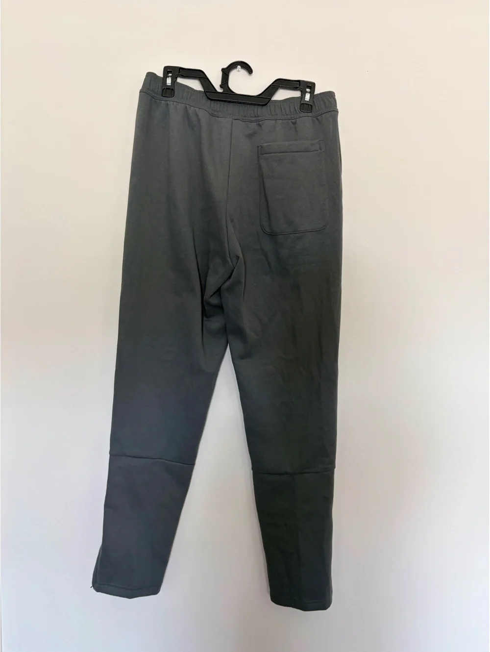 Adidas Men’s Joggers Size Medium